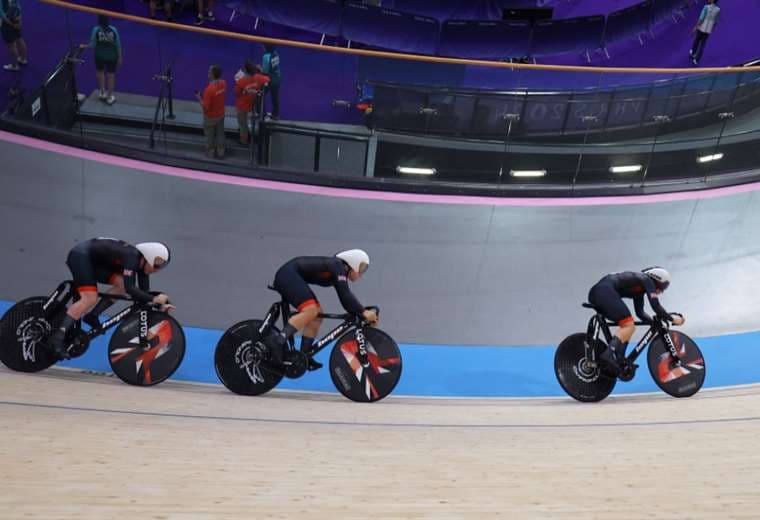 Las tres integrantes del equipo de Gran Bretaña en velocidad por equipos. Foto: AFP