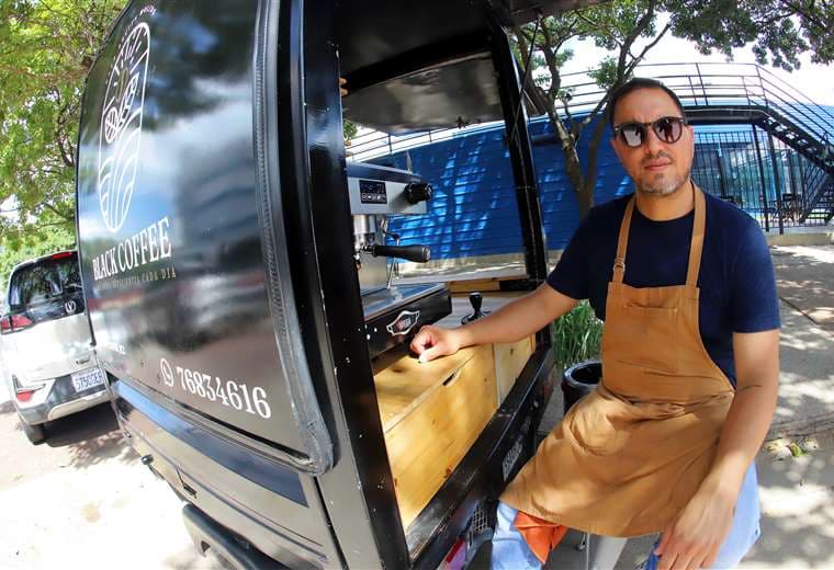 Juan Pablo Oropeza, ahora se dedica a vender café/Foto: Jorge Gutiérrez
