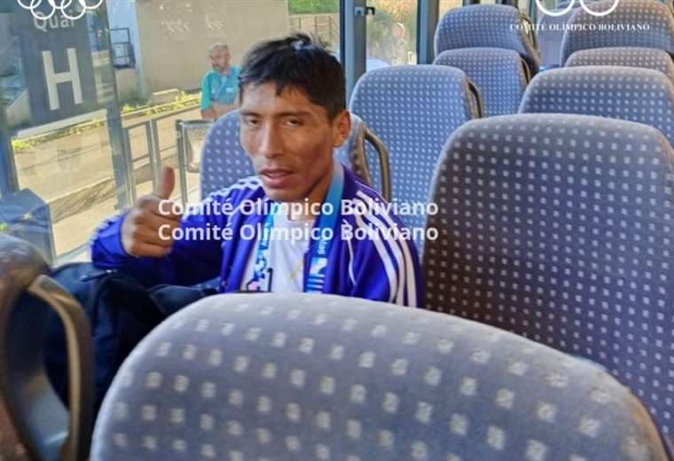 Héctor Garibay en el bus que lo traslado a la Villa Olímpica. Foto: COB