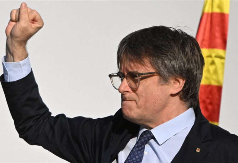 La insólita aparición en España y posterior huida de Carles Puigdemont, el líder independentista catalán fugitivo de la justicia hace casi 7 años 