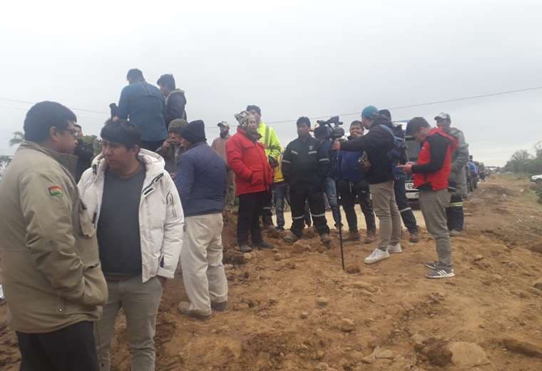 Los productores mantienen el bloqueo carretero en San Julián/Foto: Néstor Lovera