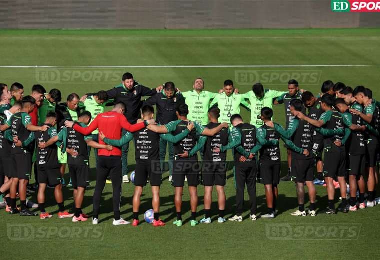 Bolivia cerró prácticas en el Estadio Nacional, en Santiago.