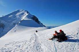 Cuatro personas fallecen al intentar ascender a la cumbre del Mont Blanc