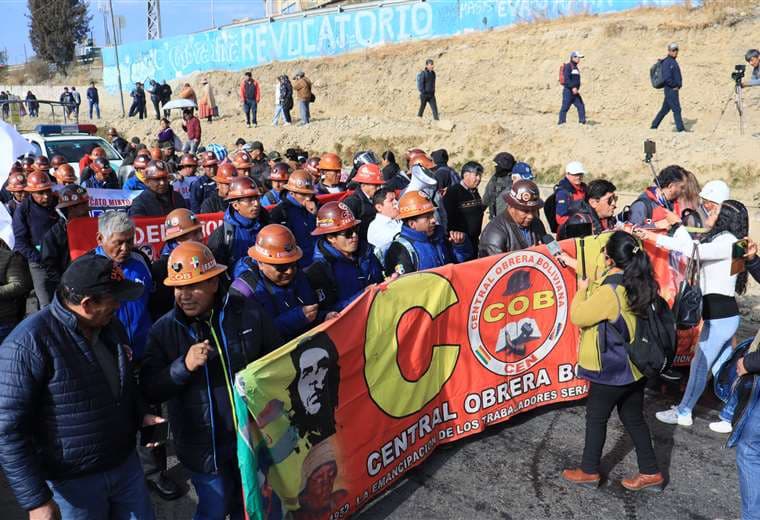 La COB inició la marcha en la Ceja de El Alto. Foto: APG