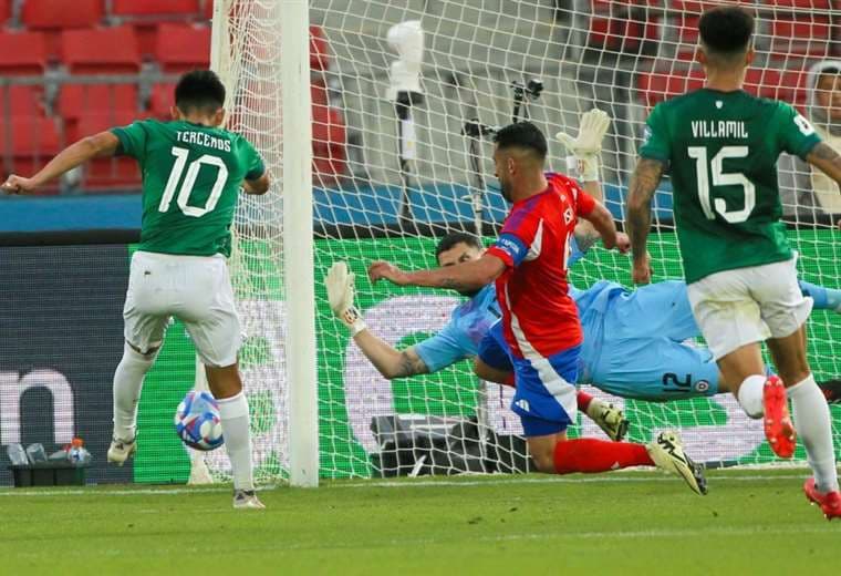 Miguel Terceros (10) marcó el segundo de Bolivia. Foto: APG Noticias