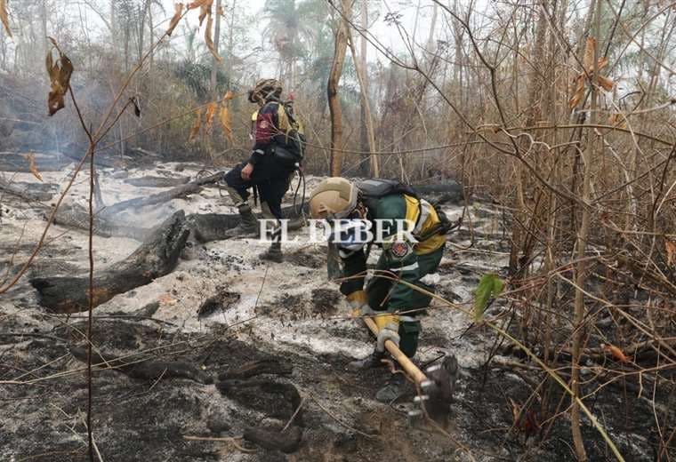 En la Chiquitania, persiste el fuego/Foto: EL DEBER