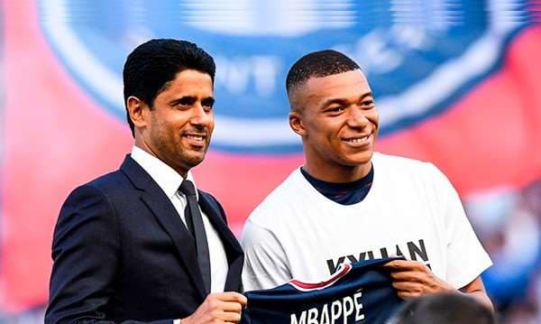 El presidente del PSG con PSG.