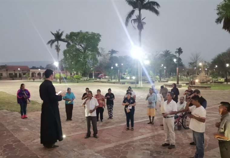 Feligreses de San José de Chiquitos implorana  Dios por lluvia