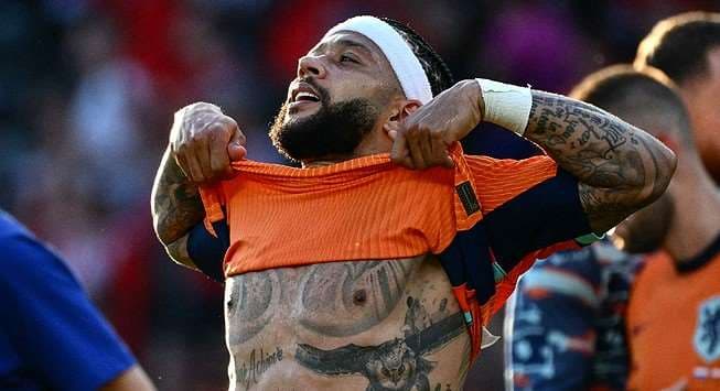 Depay dice que "Dios" y sus raíces africanas lo trajeron a Corinthians