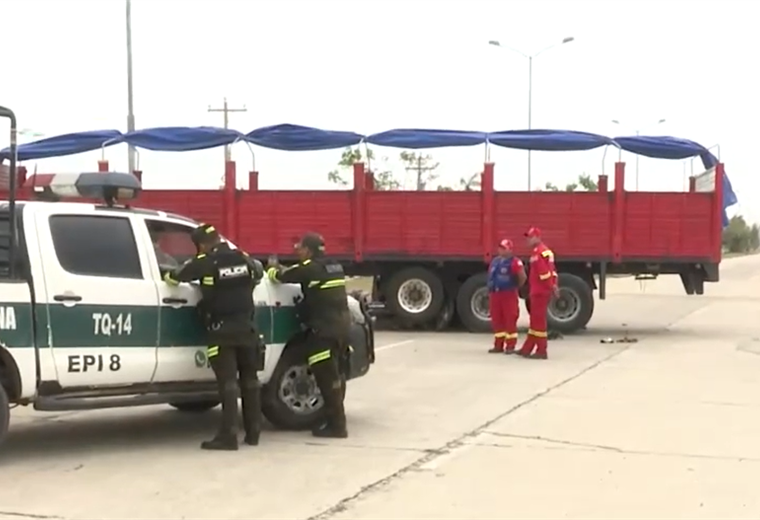 Un motociclista pierde la vida tras chocar con un camión en la avenida G-77 de Santa Cruz 