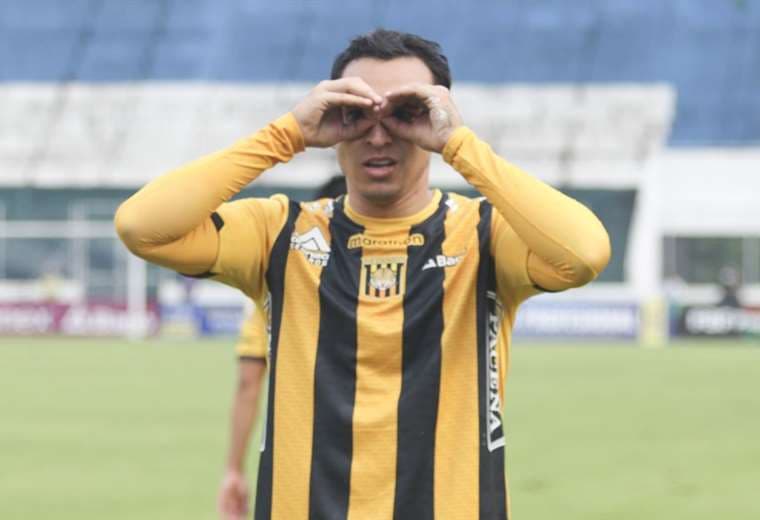 Bruno Miranda celebra el gol que le marcó a San Antonio. Foto: APG Noticias