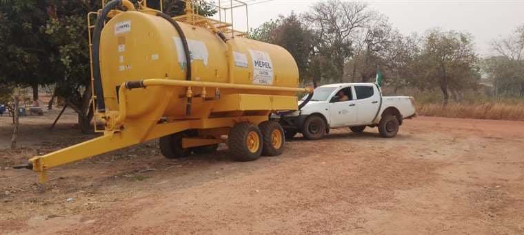 Distribuyen agua en cisternas 