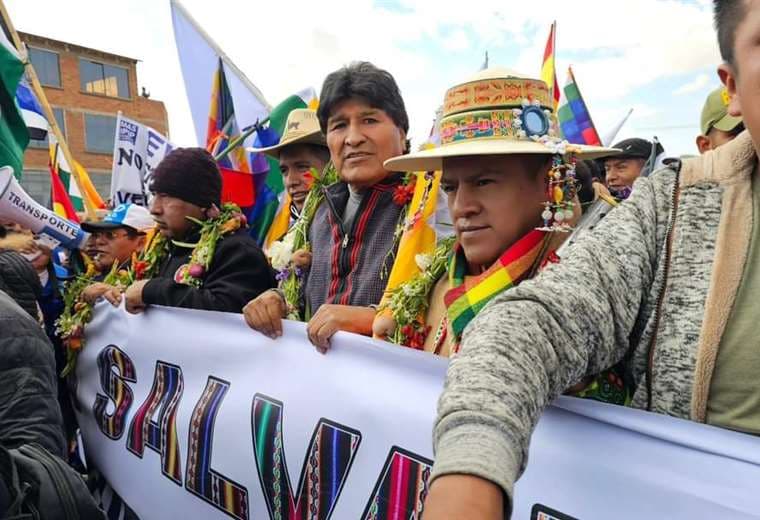 La marcha de Morales partió este martes desde Caracollo a La Paz