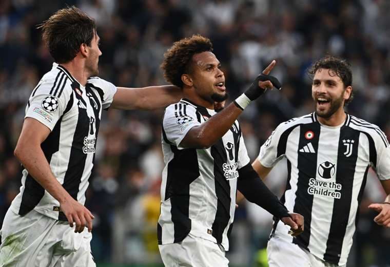 Los jugadores de la ‘Juve’ celebran el gol de Weston McKennie (c.). Foto: AFP