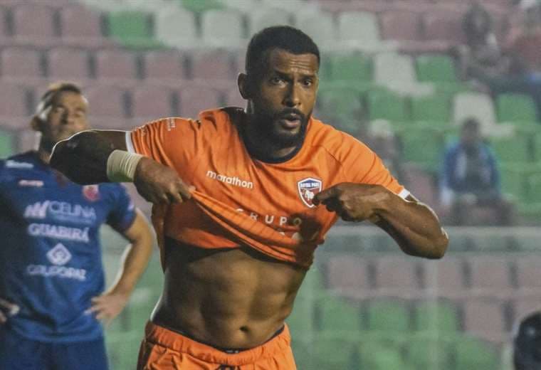 Matheus Alves celebra el gol que le marcó a Guabirá en la pasada fecha. Foto: APG