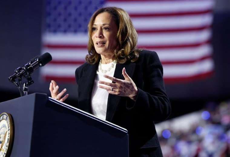 "Si alguien entra en mi casa, recibirá un disparo": la dura postura de Kamala Harris sobre el derecho a tener y usar armas en EE.UU.