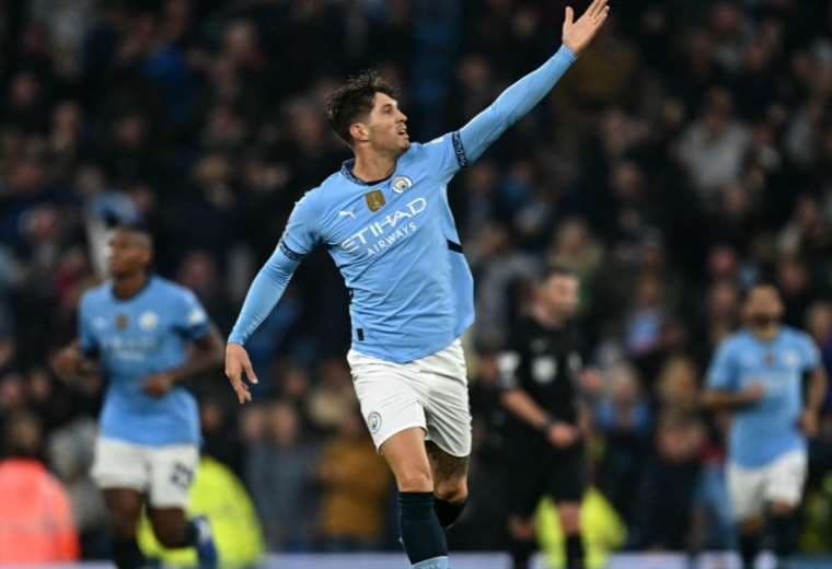 John Stones marcó un gol clave para el Manchester City. Foto: AFP