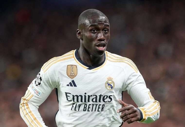 Ferland Mendy ya lleva cinco temporadas en el Real Madrid. Foto: Internet