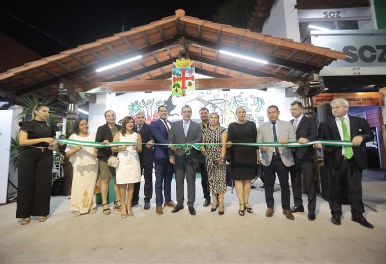 El stand de la Gobernación de Santa Cruz brilla en Expocruz destacando la riqueza productiva y cultural del departamento