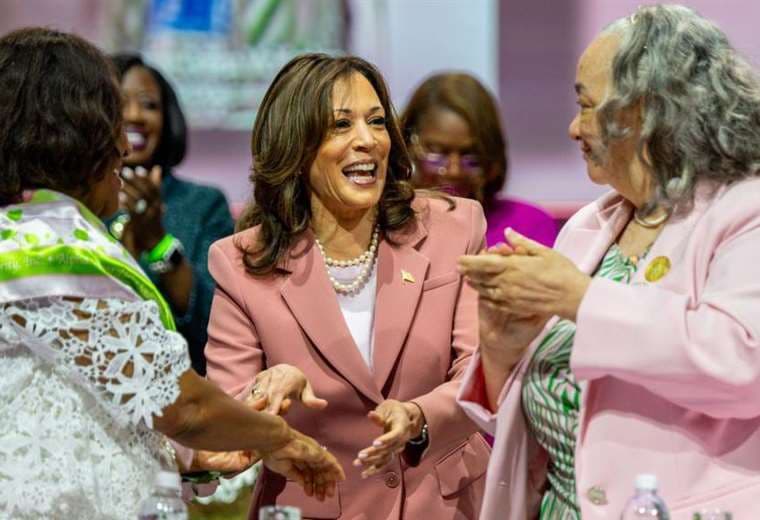 Qué son las Divine 9 y qué papel están jugando para que Kamala Harris pueda ganar las elecciones de EE.UU.