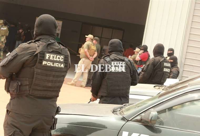 Allanan el hangar de El Colla y secuestran sus avionetas y vehículos/Foto: Fuad Landívar