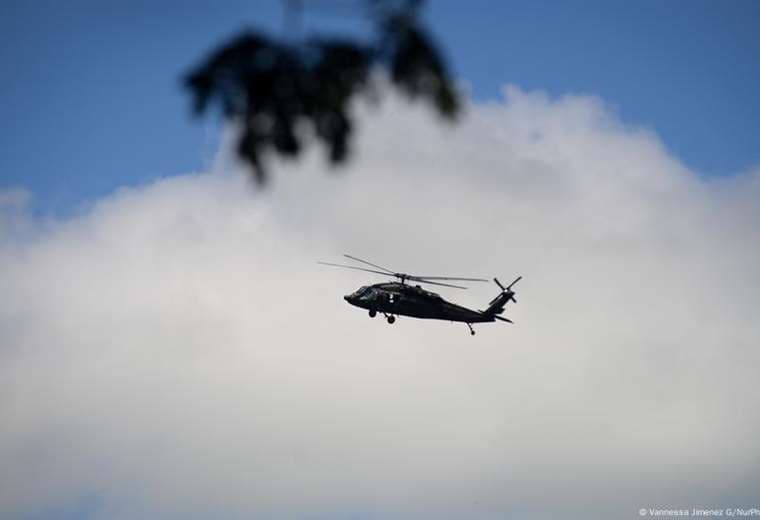 Mueren ocho militares en caída de helicóptero en Colombia