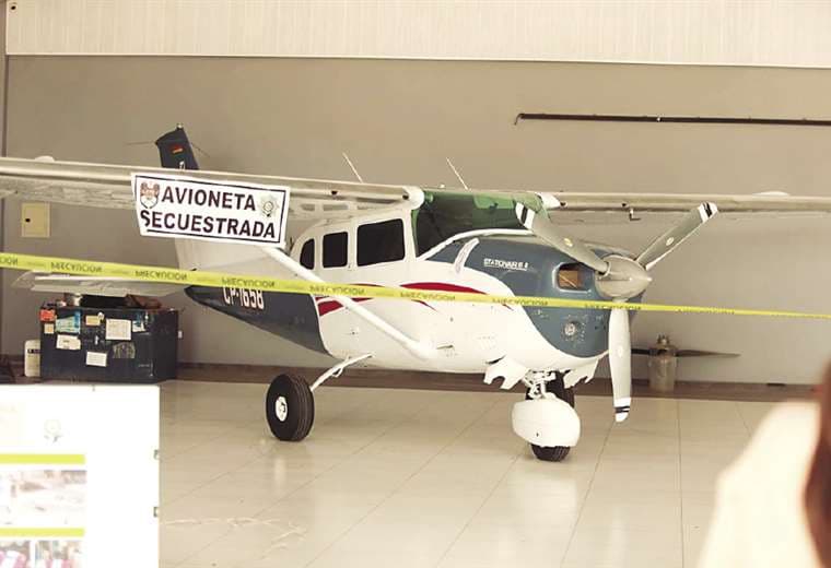 Microaspiran nueve avionetas acondicionadas para llevar droga desde el hangar de 'El Colla'