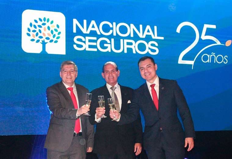 Nacional Seguros Vida y Salud celebra 25 años de liderazgo en el mercado boliviano