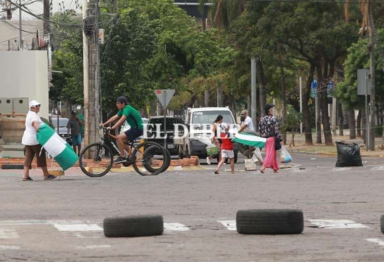 Estampas de la ciudad | Fuad Landívar