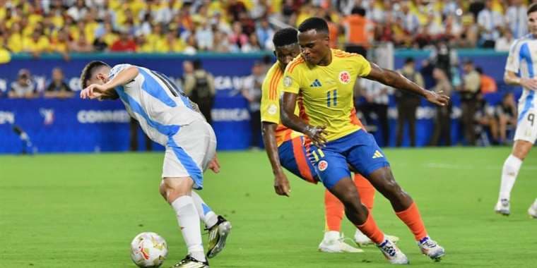 Colombia recibe a Argentina el martes.