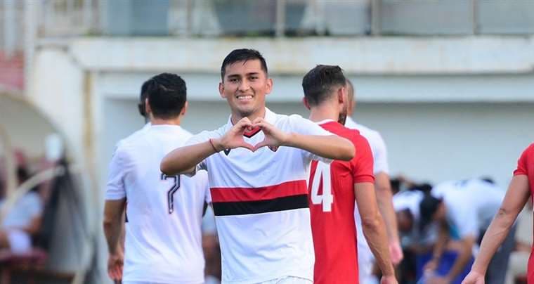 Adalid Terrazas debutó con gol en el USM Alger en un partido amistoso