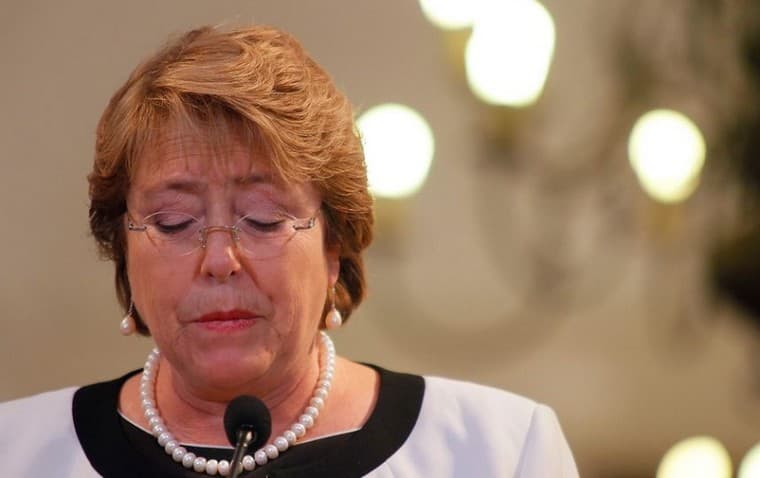 Aprobación ciudadana de Bachelet no sube del 23%