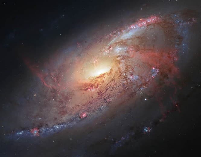 Centros de las galaxias esconden agujeros negros