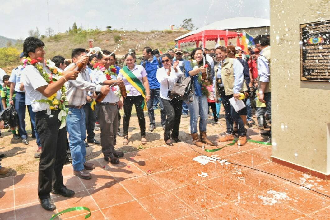 Evo Morales entrega recursos y obras por la efeméride de Santa Cruz