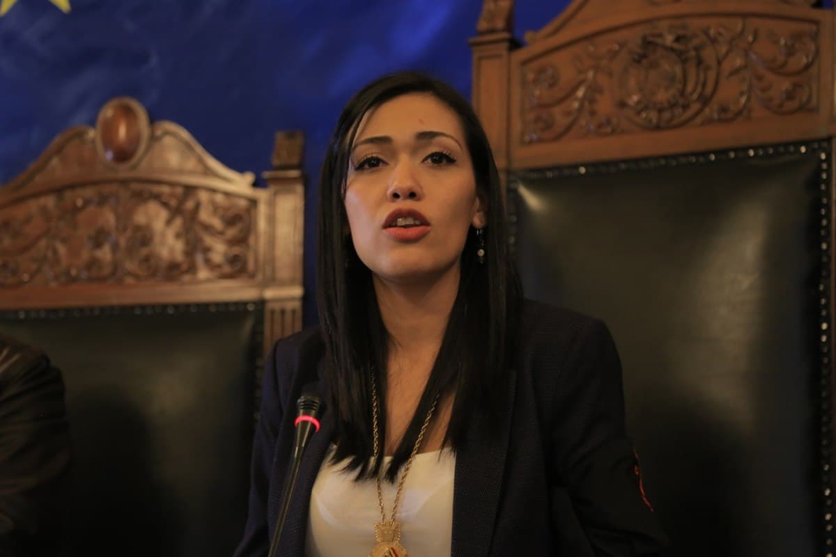 Las reacciones a la renuncia de Salvatierra a su nacionalidad chilena