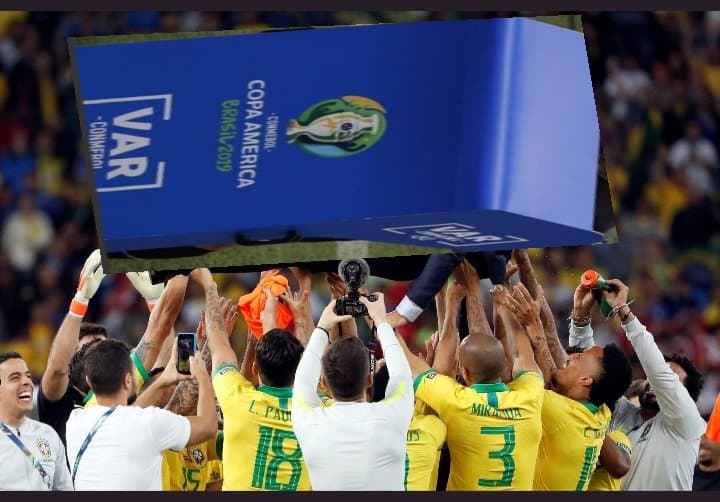 "Varsil", dicen los memes de la victoria brasileña ante Perú