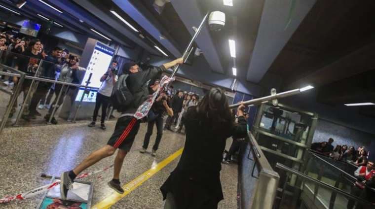 Protestas en el metro de Santiago