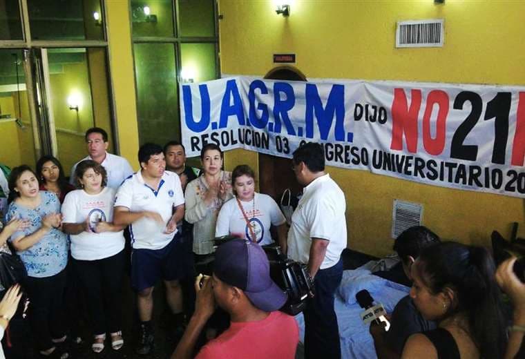 La Uagrm inició una huelga de hambre en el Paraninfo Universitario