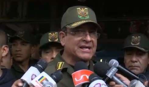 Calderón en contacto con los medios en la ciudad de La Paz
