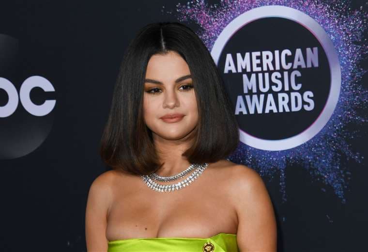 La artista cantó en la apertura de los American Music Awards . Foto: AFP