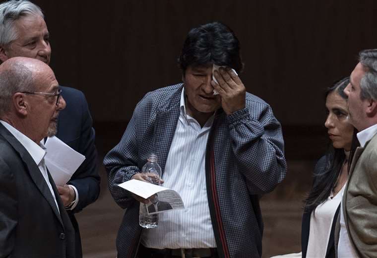 Interrumpen discurso de Evo Morales en la UNAM. Fotos: AFP