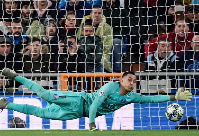 Keylor Navas fue figura en el empate del PSG ante Real Madrid. Foto: AFP
