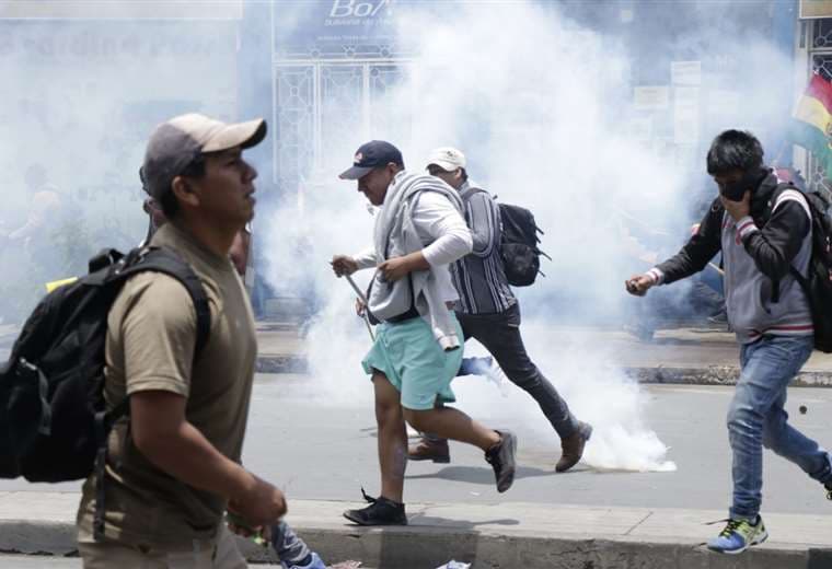 Violentos enfrentamientos en Cochabamba dejan una veintena de heridos. (foto: APG)