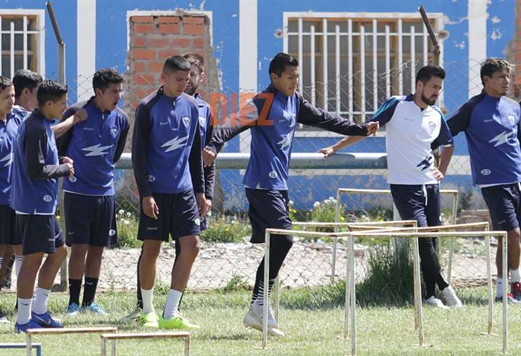 Práctica de los jugadores de San José. Foto: Etzhel A. Llanque