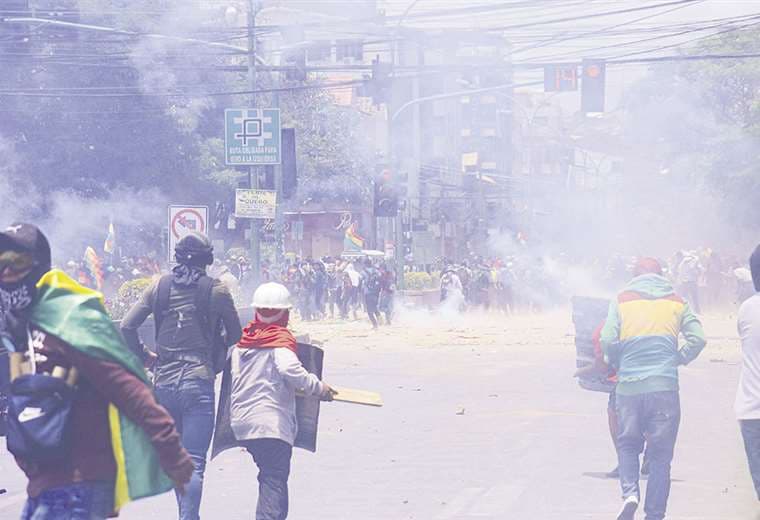 Ayer se registraron enfrentamientos en Quillacollo, Vinto y la capital cochabambina. Foto: Los Tiempos