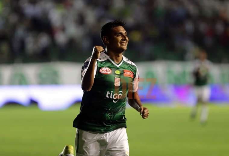 José Alfredo Castillo celebrando su gol. Foto: Jorge Gutiérrez