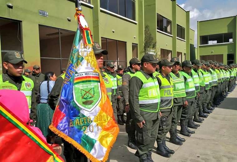 Los uniformados en la EPI Tarapacá I Foto: Policía.