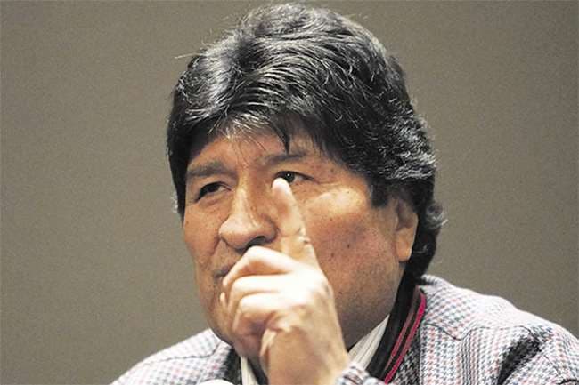 Morales está asilado en México