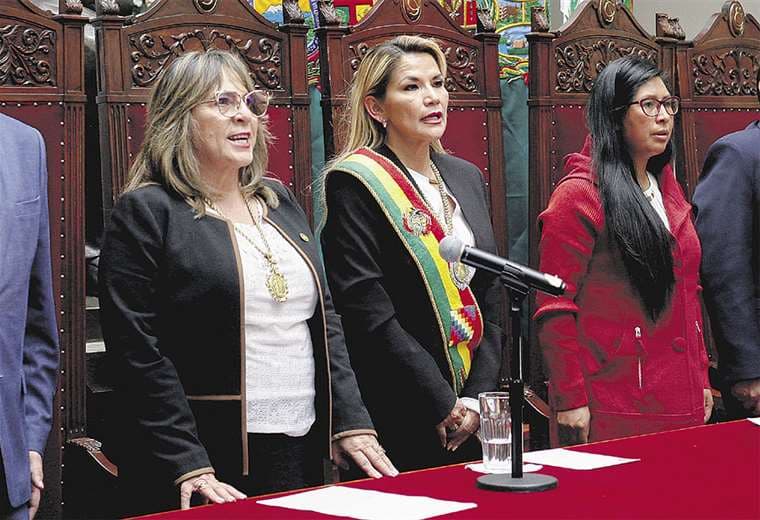 La violencia contra la mujer se agrava a pesar de que Bolivia es liderada por mujeres. La justicia asumió el reto de erradicar este flagelo . Foto: ABI