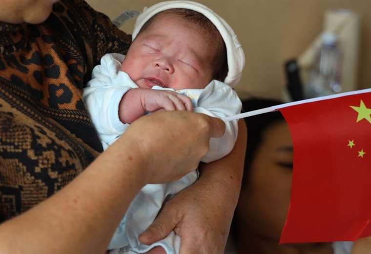 La abrupta caída de la natalidad en China y por qué es una amenaza para su poderosa economía